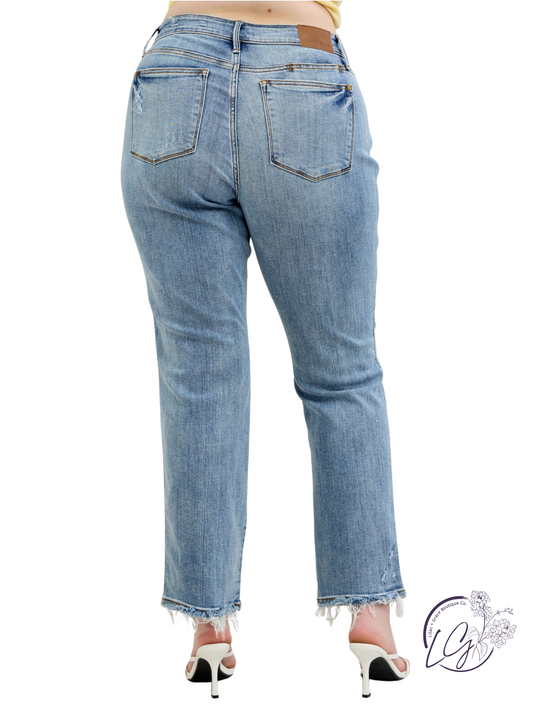 Curvy Ariana Dad Jeans By Judy Blue