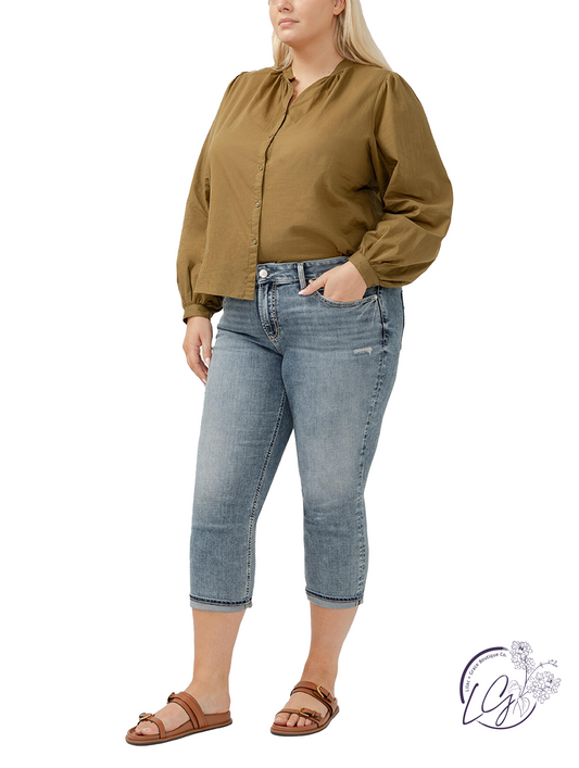 Curvy Renata Mid-Rise Luxe Stretch Capri by Silver Jeans