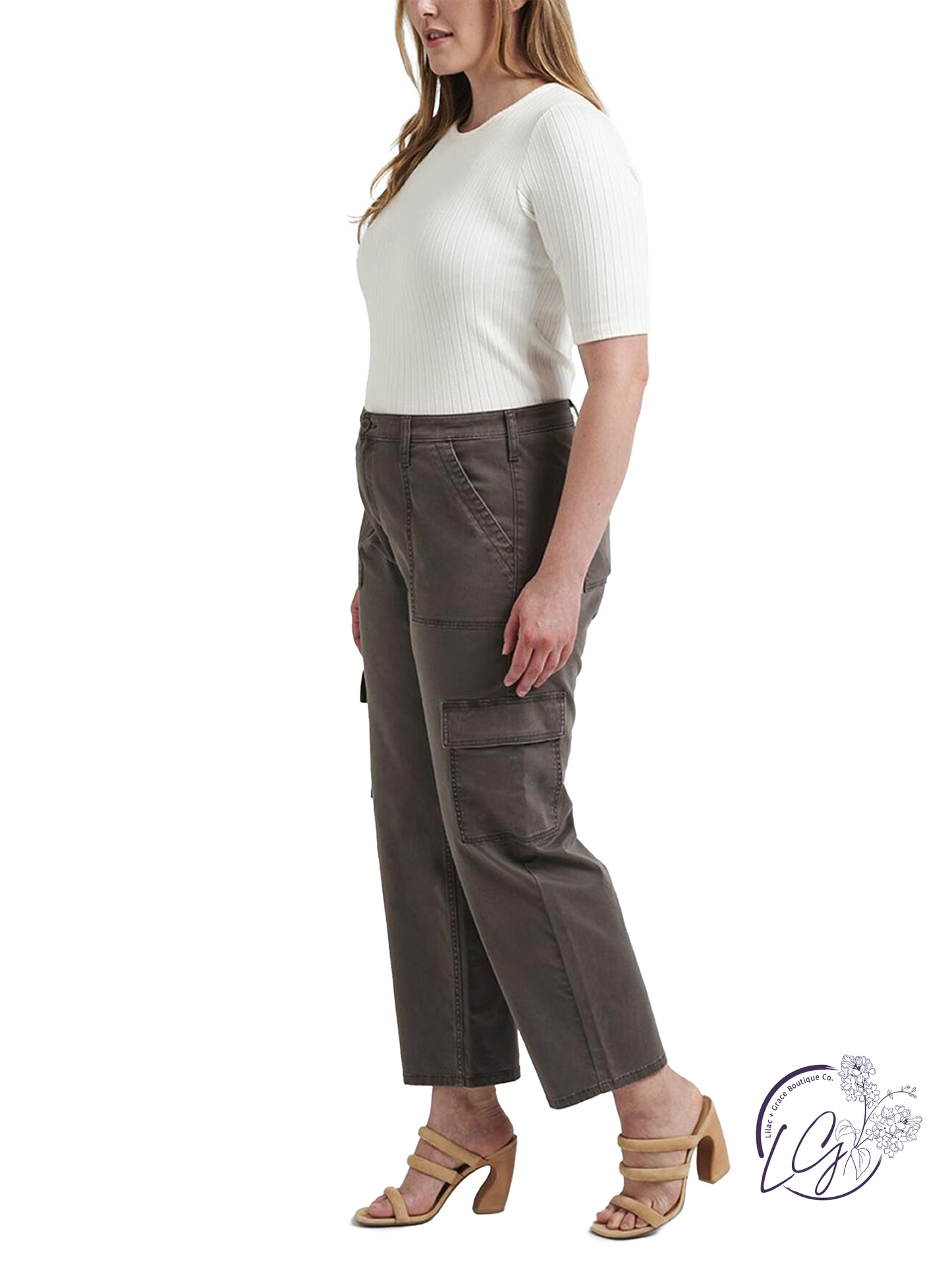 Curvy Makenna Suki Mid Rise Cargo Pants by Silver Jeans