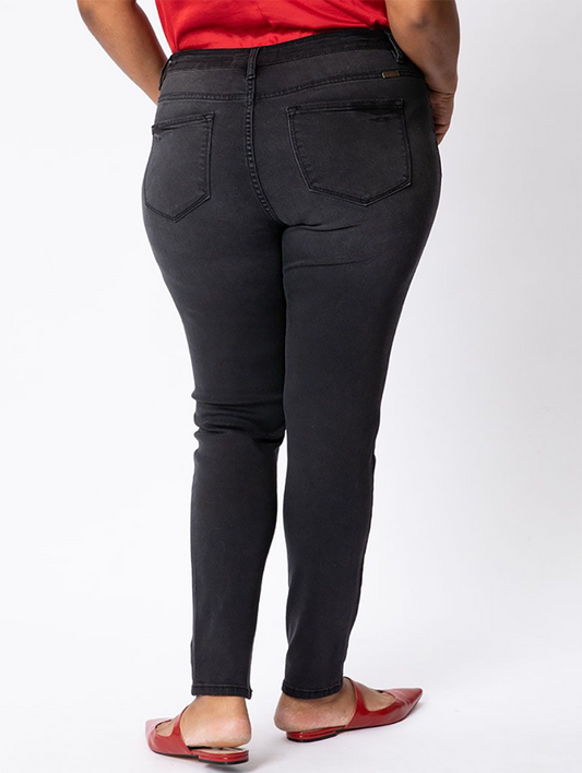 Curvy Mia High-Rise Basic Super Skinny By KanCan