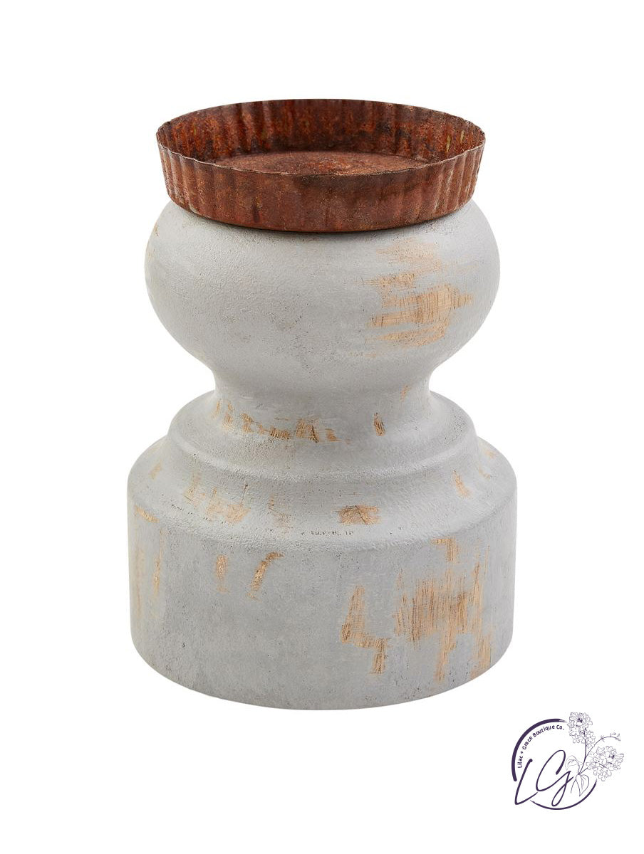 SHORT DISTRSSED CANDLESTIC