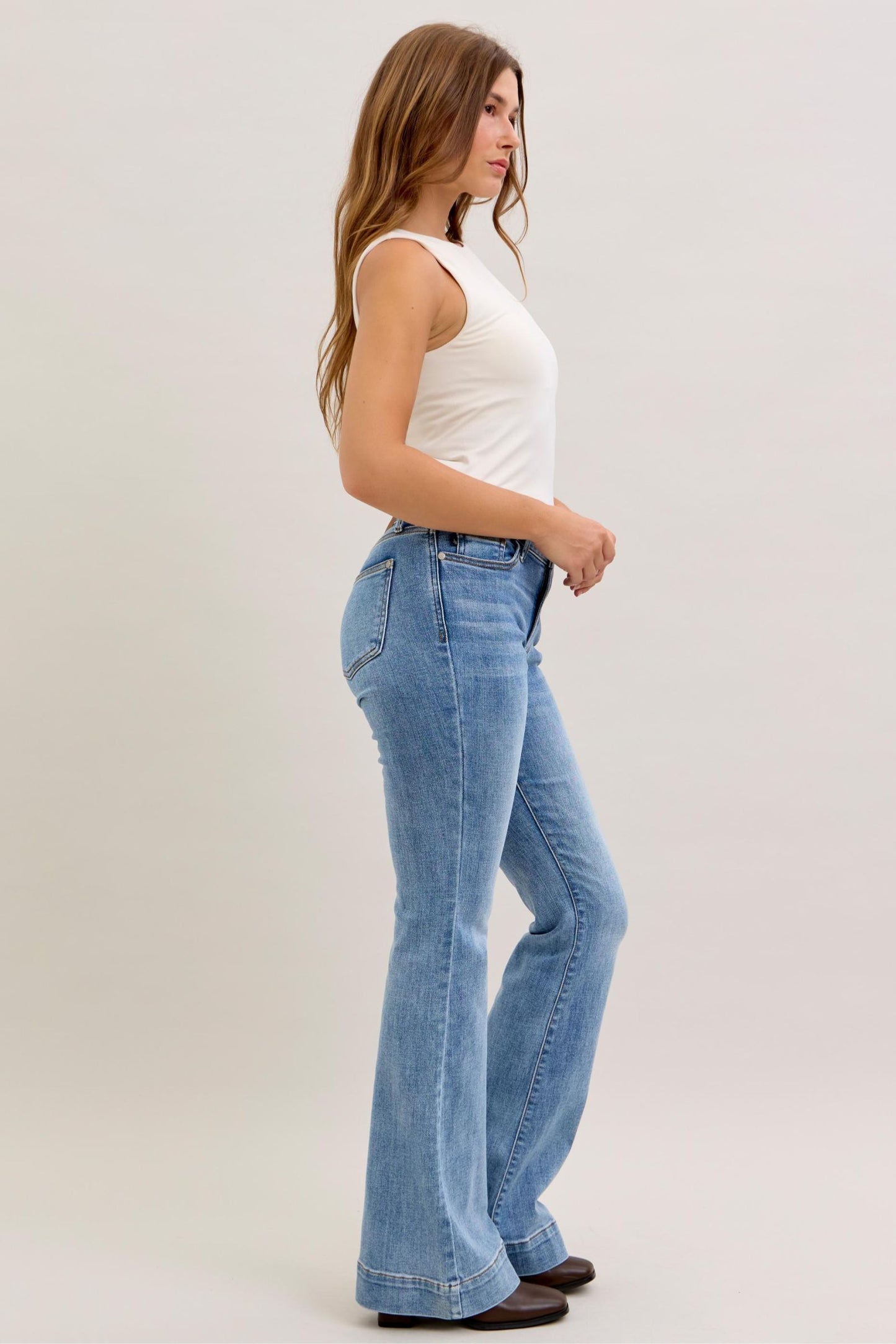 Ellory Mid Rise Flare Non distressed by Judy Blue