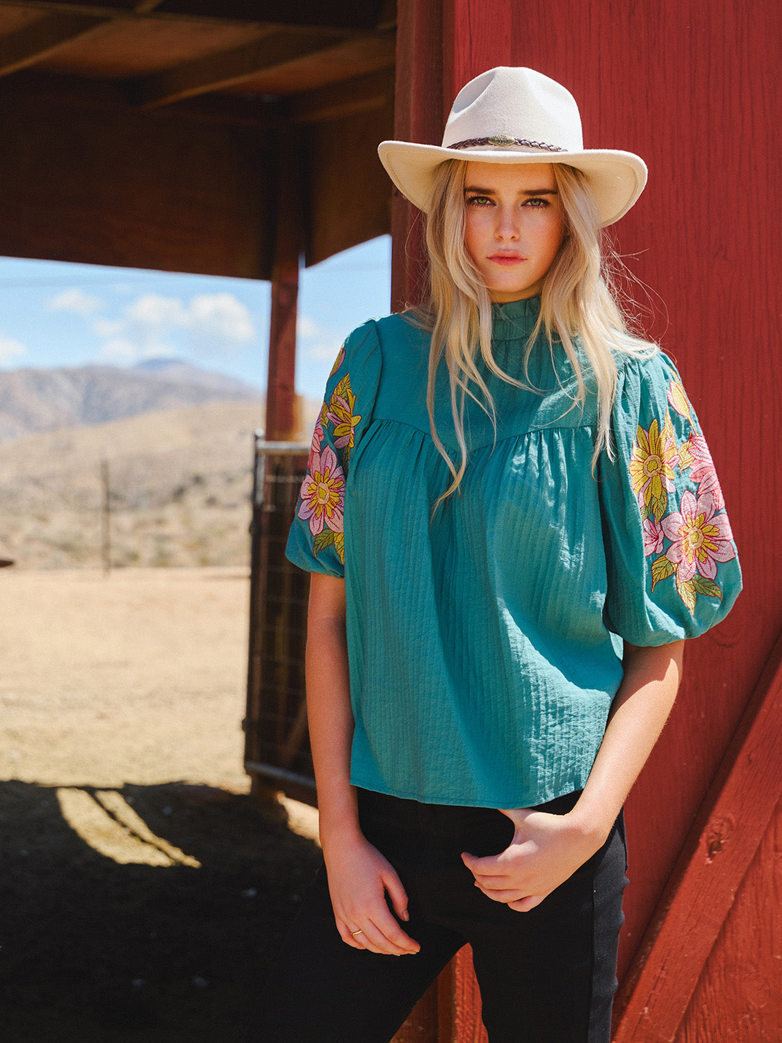 Curvy Petal Stitch Crinkled Blouse