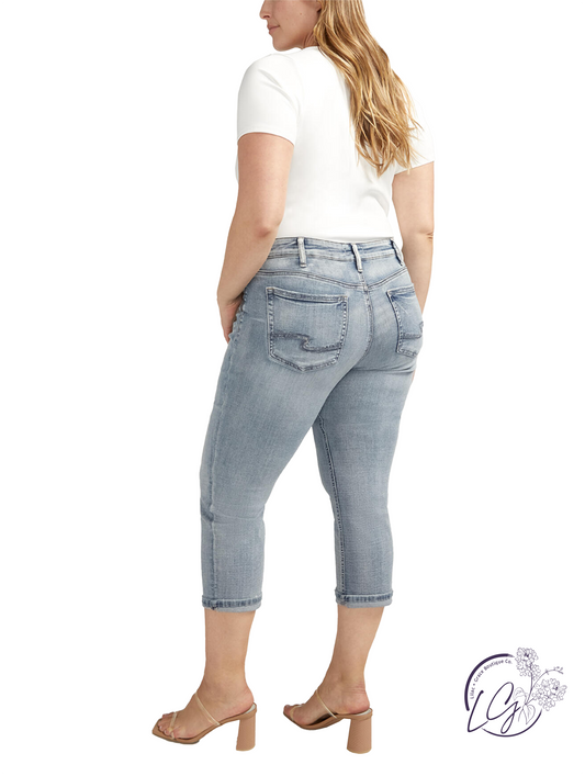 Curvy Penny Suki Mid Rise Capri by Silver Jeans