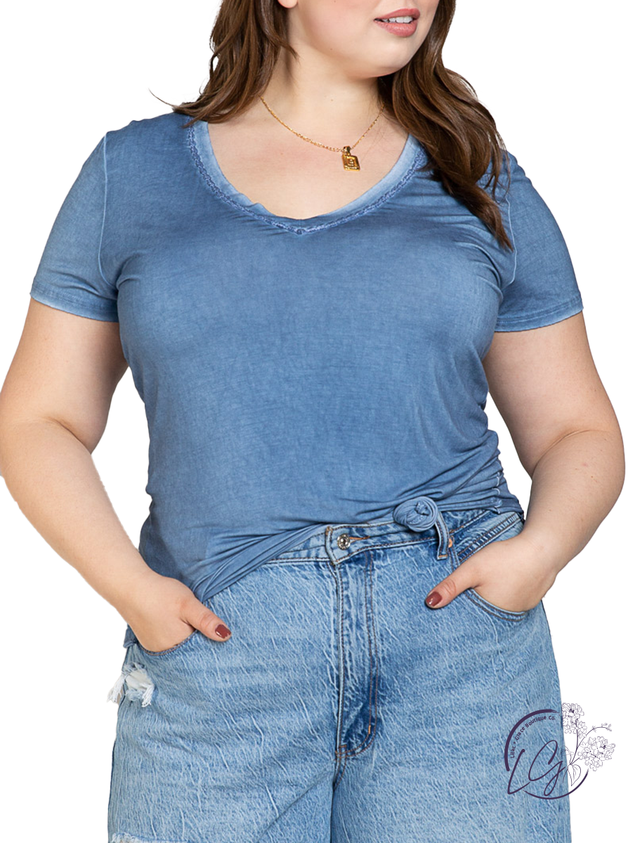 Curvy Classic Over Classic V-Neck Tee