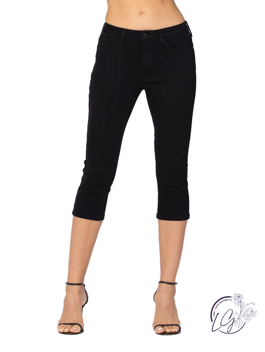 Leila Mid-Rise Black Capri by Judy Blue