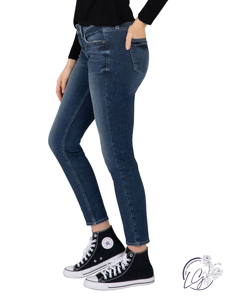 The Mid-Rise Skinny by Silver Jeans