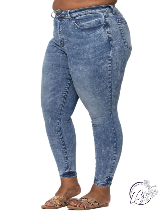 Curvy Bailey High-Waist Mineral Wash Skinny by Judy Blue