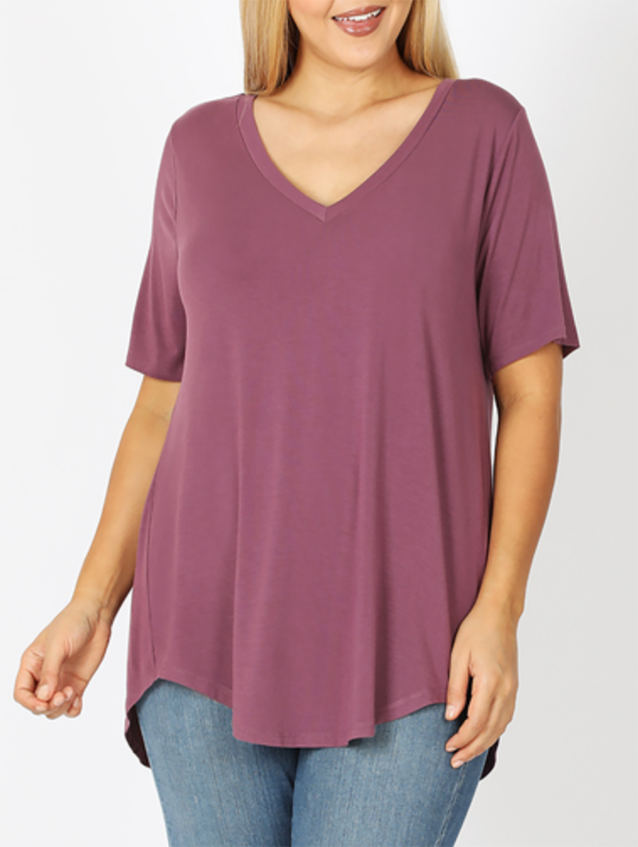 Curvy Must Have V-Neck Tee