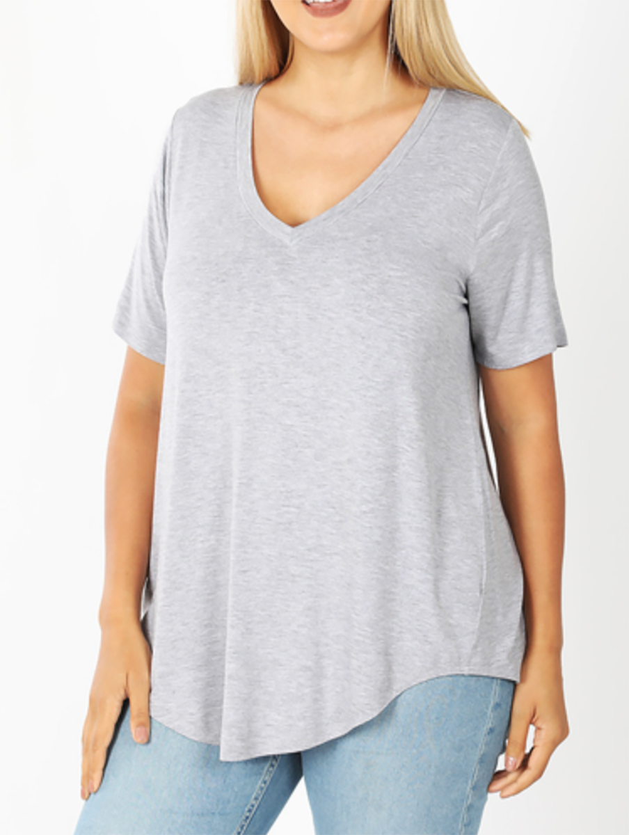 Curvy Must Have V-Neck Tee