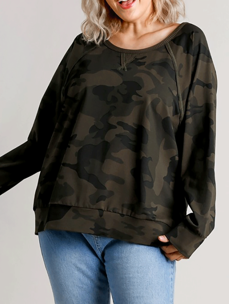 Curvy Can't Wait Camo Crewneck