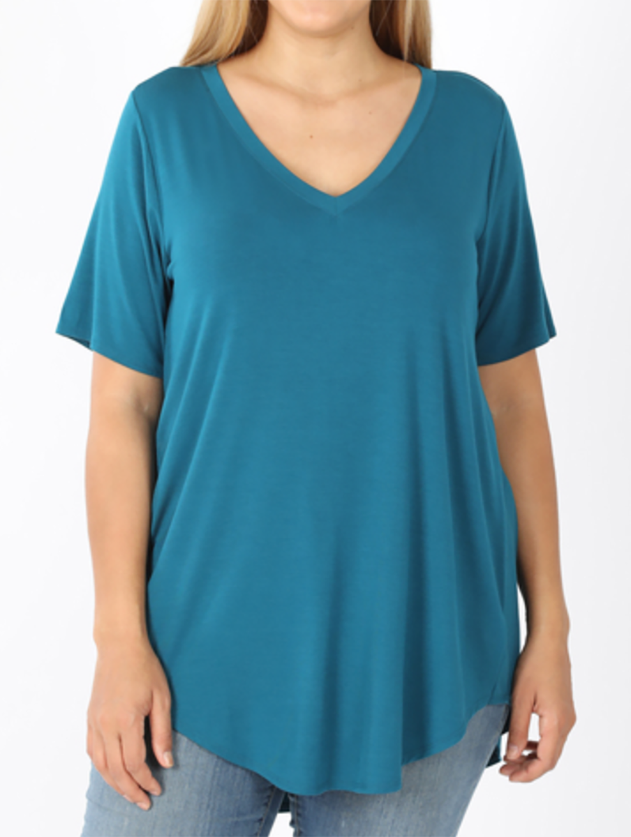 Curvy Must Have V-Neck Tee