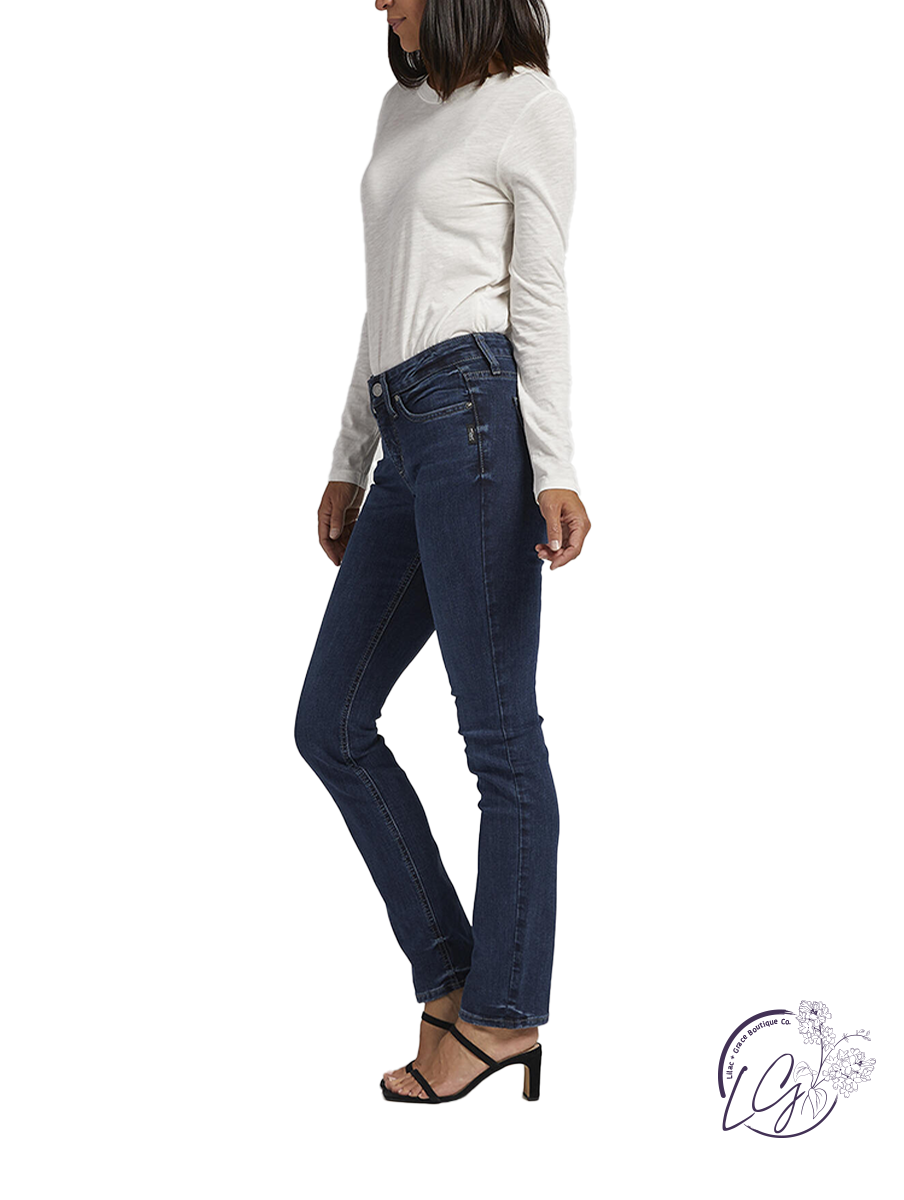 Curvy Suki 2 Mid-Rise Straight by Silver Jeans