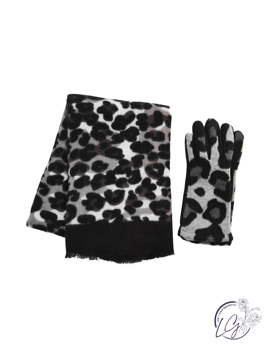 LEOPARD SCARF & GLOVES GIFT SET