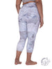 Curvy Winter Blooms Capri High-Waist Leggings