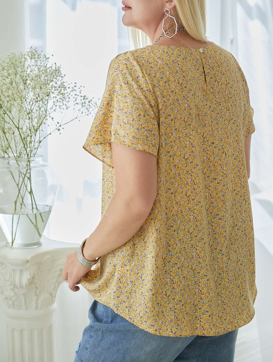 Curvy Happy Days Short Sleeve Top