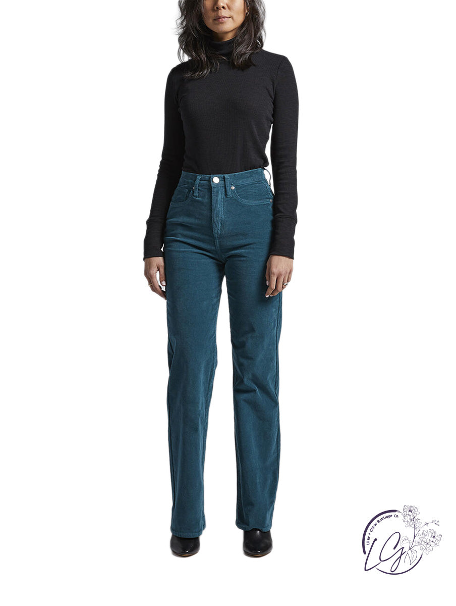 Highly Desirable High Rise Trouser Leg Pants By Silver Jeans