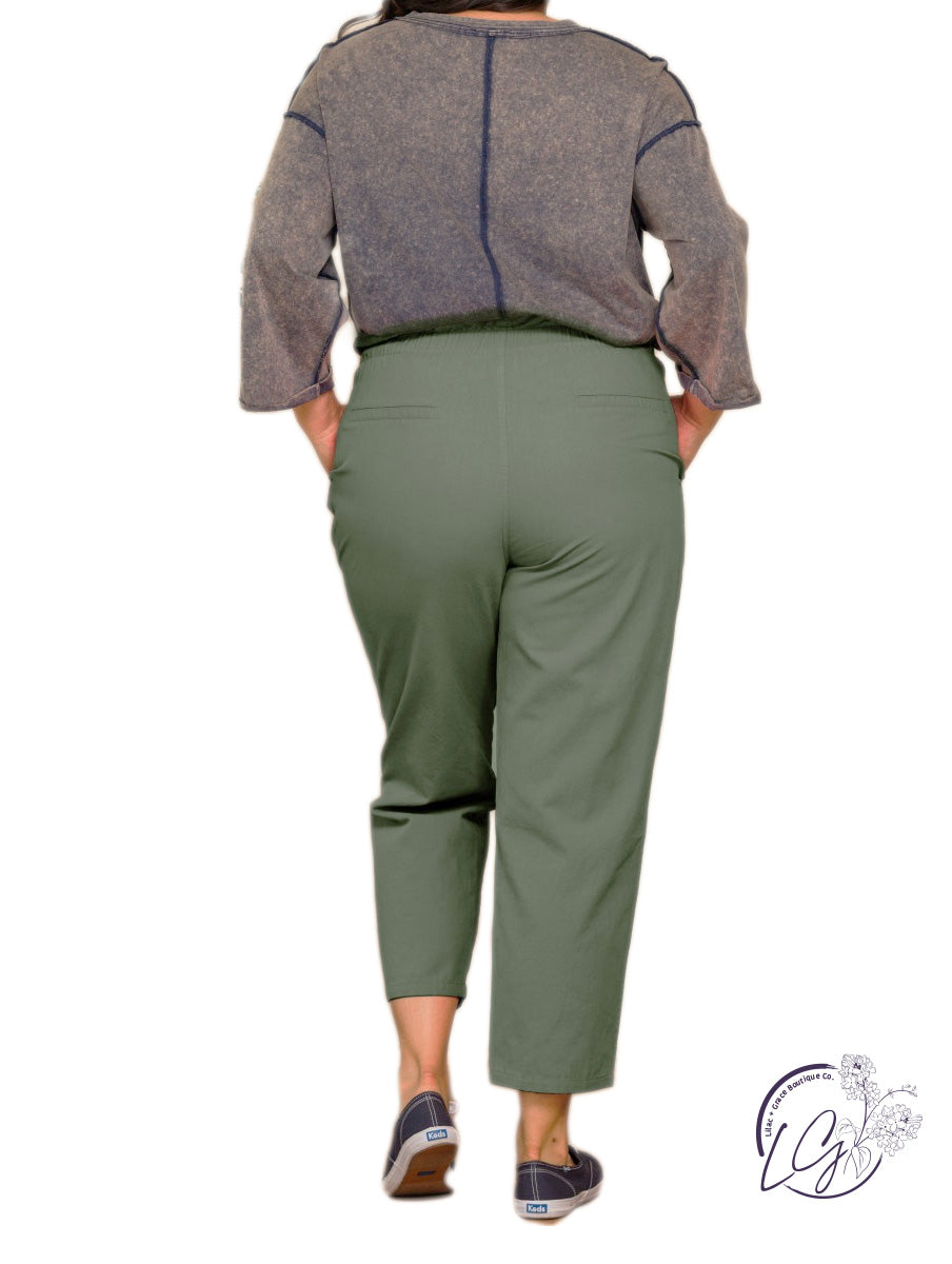 Curvy To The Trail Pleated Trouser